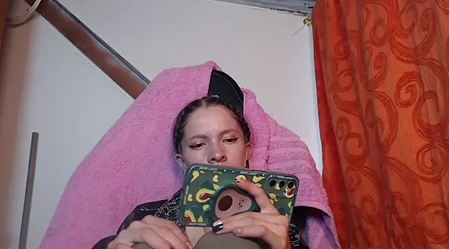 sweetdam12 online show from 01-28-25, 08:15