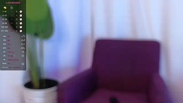Snapshot of EvaLeester chatting on 01-10-25, 03:06 EvaLeester online show from 01-10-25, 03:06