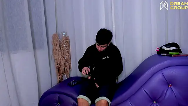 Yourslust  online show from 10-26-25, 07:31