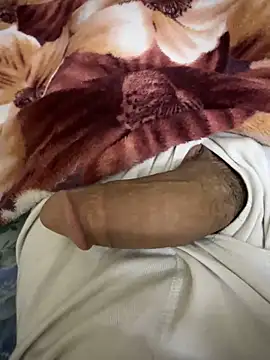 Snapshot of hamed-697 chatting on 12-21-24, 11:11 hamed-697 online show from 12-21-24, 11:11