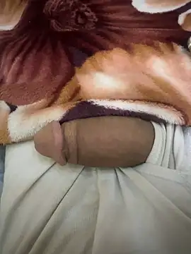 Snapshot of hamed-697 chatting on 02-20-25, 04:25 hamed-697 online show from 02-20-25, 04:25