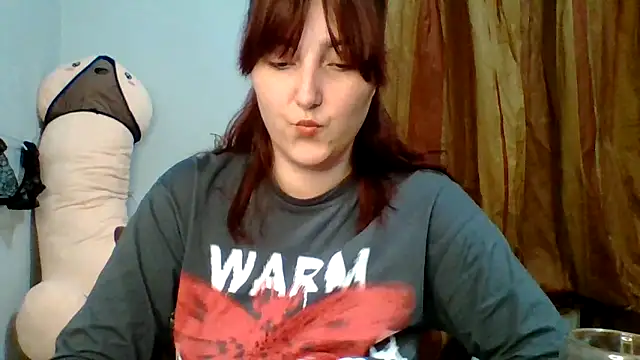 Snapshot of MiaStika chatting on 10-14-25, 07:36 MiaStika online show from 10-14-25, 07:36