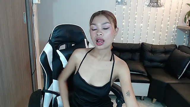 Perla prg online show from 02-21-25, 12:50