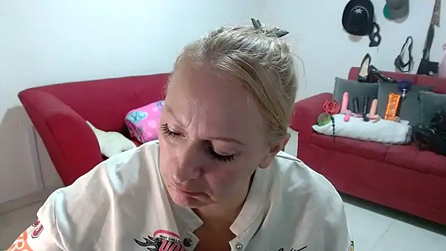 emperabigbootybigass online show from 02-18-26, 12:23