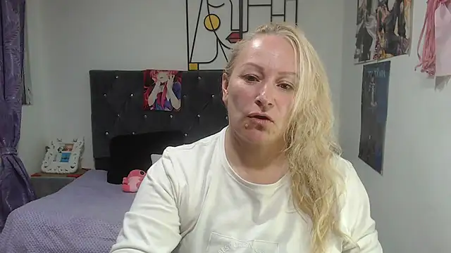 Snapshot of emperabigbootybigass chatting on 06-27-26, 12:37 emperabigbootybigass online show from 06-27-26, 12:37