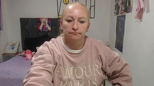 Snapshot of emperabigbootybigass chatting on 07-08-26, 12:20 emperabigbootybigass online show from 07-08-26, 12:20