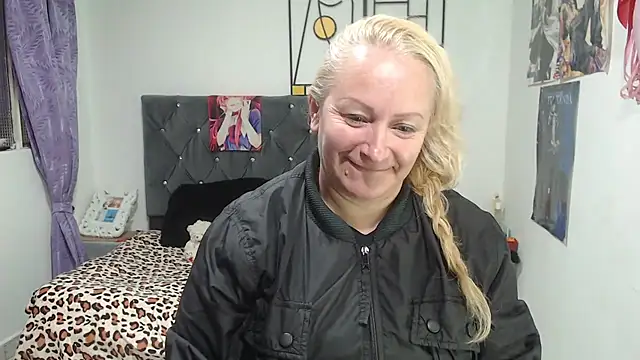 Snapshot of emperabigbootybigass chatting on 07-16-26, 12:33 emperabigbootybigass online show from 07-16-26, 12:33