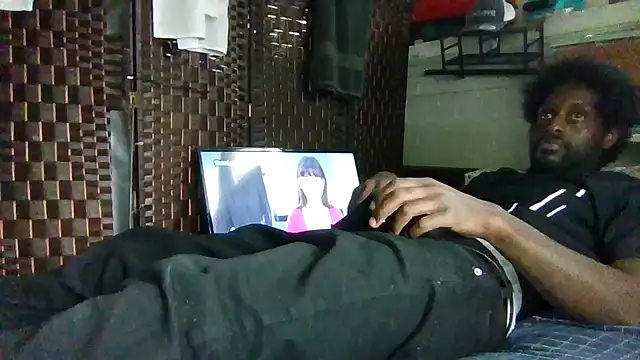 Snapshot of DevinToore chatting on 07-13-26, 07:16 DevinToore online show from 07-13-26, 07:16