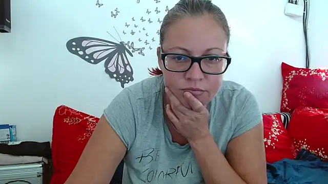 LadyHellene online show from 09-21-25, 06:15