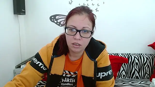 LadyHellene online show from 01-07-26, 07:33