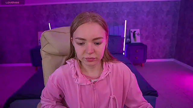 EmilySunshineS online show from 04-07-26, 05:41