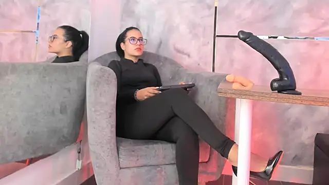 Ellaochoa online show from 11-10-25, 11:31