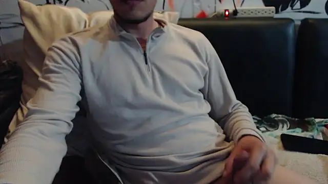 roystonee01 online show from 02-07-26, 08:40