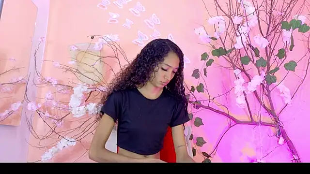 Snapshot of Charlotte_Love10 chatting on 07-15-26, 07:30 Charlotte Love10 online show from 07-15-26, 07:30