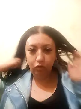 Veronica-Celie online show from 04-17-26, 07:50
