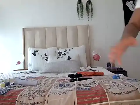 Pearl 00 online show from 03-07-25, 12:01