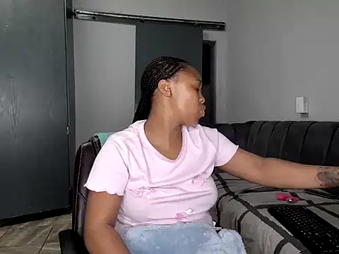 Pearl 00 online show from 03-12-26, 09:10