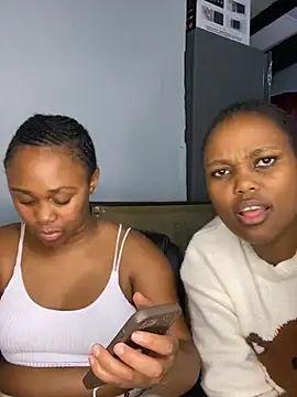 Pearl 00 online show from 03-21-26, 06:51