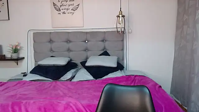 Brown Pearl online show from 12-14-24, 06:52