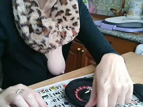 VeneRed online show from 11-02-25, 08:39