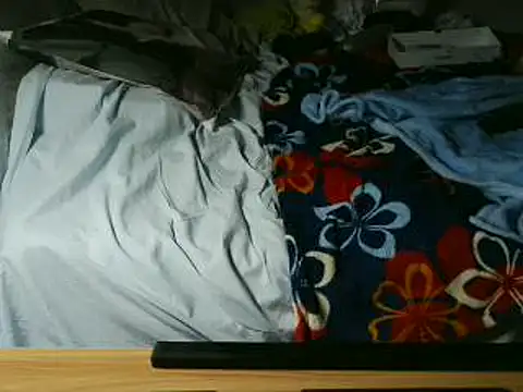 Snapshot of VeneRed chatting on 05-20-26, 06:58 VeneRed online show from 05-20-26, 06:58