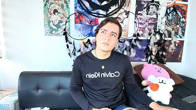 Snapshot of lukashollow_ chatting on 10-13-25, 01:44 lukashollow online show from 10-13-25, 01:44