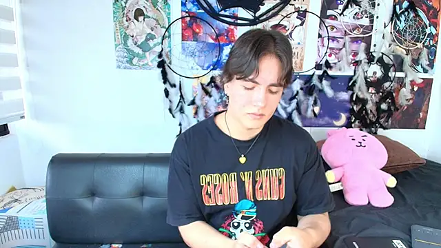 Snapshot of lukashollow_ chatting on 10-14-25, 07:25 lukashollow online show from 10-14-25, 07:25