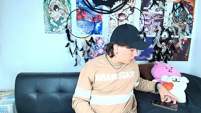 Snapshot of lukashollow_ chatting on 10-26-25, 01:22 lukashollow online show from 10-26-25, 01:22