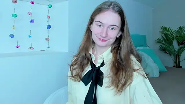 L1ittle kitty  online show from 11-19-25, 06:35