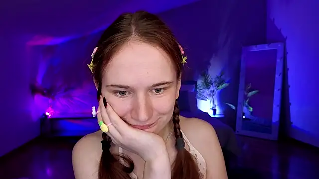 L1ittle kitty  online show from 04-15-26, 05:47