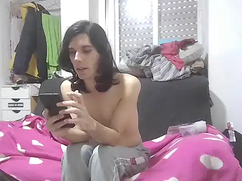 Snapshot of Just_Gabriella chatting on 03-11-25, 01:45 Just Gabriella online show from 03-11-25, 01:45