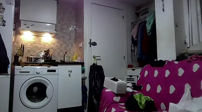 Snapshot of Just_Gabriella chatting on 03-19-25, 04:45 Just Gabriella online show from 03-19-25, 04:45