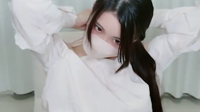 yuki room online show from 09-16-25, 01:12