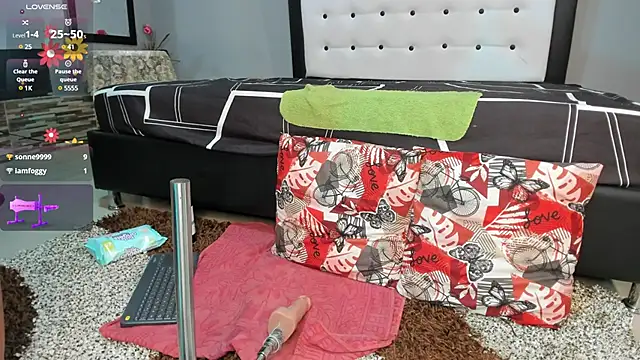 valeria hurtado online show from 01-22-25, 04:23