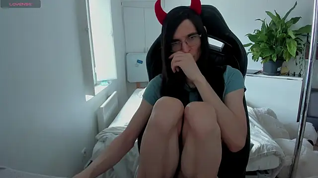 CeriseLapine online show from 03-11-25, 07:48