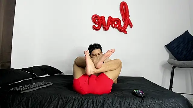 Snapshot of evanscollins chatting on 09-11-25, 05:07 evanscollins online show from 09-11-25, 05:07