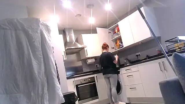 Snapshot of DynamicDuo_oxo chatting on 02-10-25, 12:18 DynamicDuo oxo online show from 02-10-25, 12:18