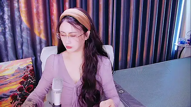 Snapshot of Daisy7_11 chatting on 09-16-25, 06:14 Daisy7 11 online show from 09-16-25, 06:14