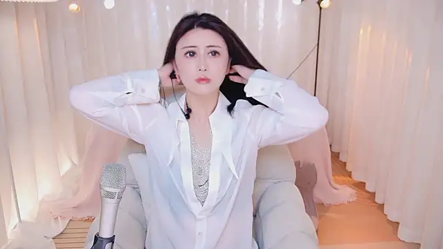 Daisy7 11 online show from 04-10-26, 02:00