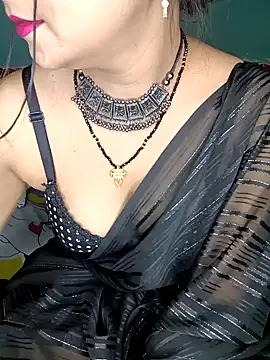 Snapshot of Diamond_queeen chatting on 01-18-25, 10:28 Diamond queeen online show from 01-18-25, 10:28