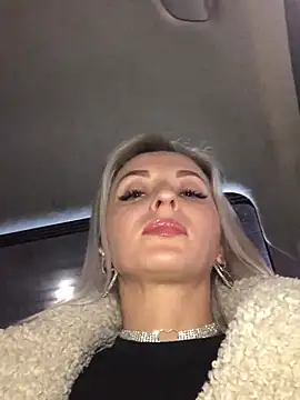 Diamond Bunny  online show from 01-15-25, 02:56