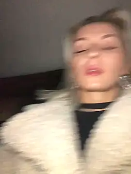 Diamond Bunny  online show from 01-16-25, 03:13