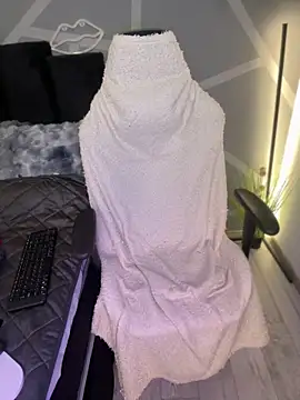 krysstal003 online show from 01-12-25, 03:36