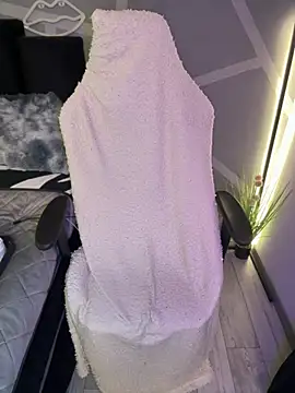 krysstal003 online show from 01-26-25, 07:09