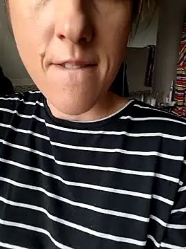 Hexe12346 online show from 03-10-25, 08:04