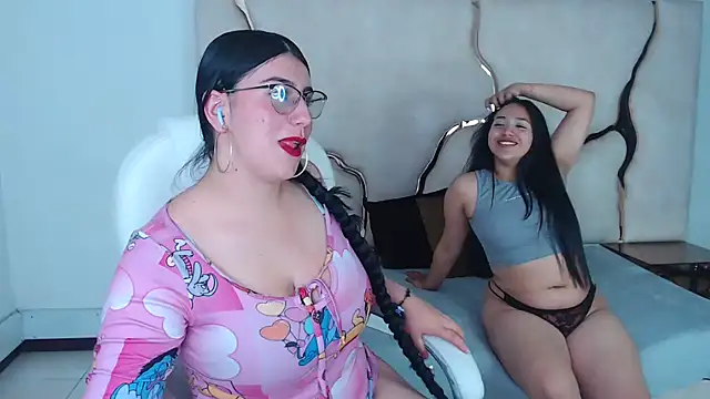 Criistaal  online show from 02-06-25, 03:59