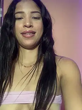 Snapshot of Nicole_cute1 chatting on 12-11-24, 08:04 Nicole cute1 online show from 12-11-24, 08:04