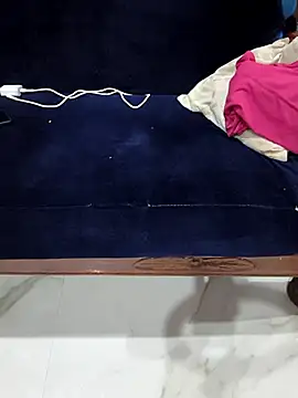 kaveerpooja947 online show from 04-18-26, 08:09