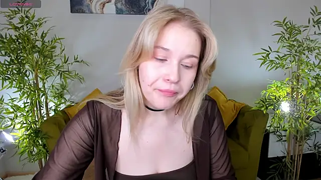 Colleen Blake online show from 05-25-26, 04:57