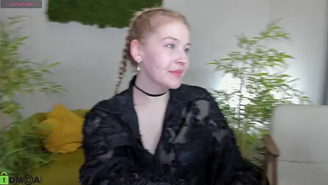 Snapshot of Colleen_Blake chatting on 07-01-26, 05:23 Colleen Blake online show from 07-01-26, 05:23